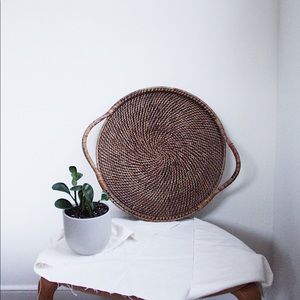 SOLD 🔅 Pampered Chef Woven Selections Round Tray